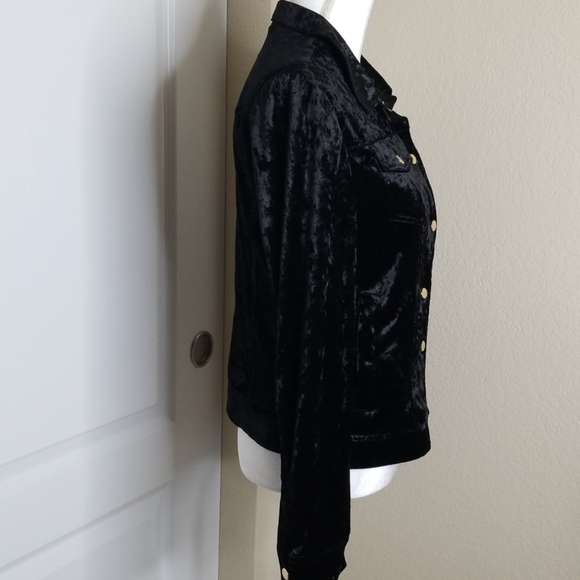 Andrew Marc black velvet button down top |… - Picture 4 of 8